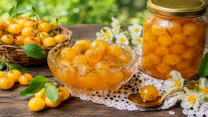 نکات و فوت‌وفن های شکرک نزدن و طرز تهیه مربای گیلاس زرد