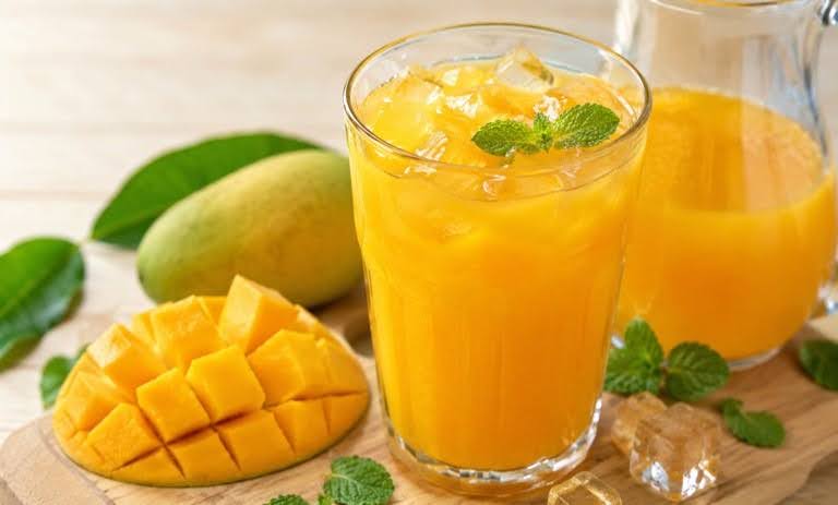 طرز تهیه شربت انبه؛ خنک و گوارا برای روزهای گرم