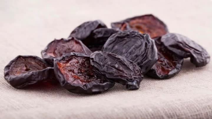 طرز نگهداری آلو خشک در فریزر طرز نگهداری آلو خشک در فریزر