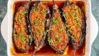 طرز تهیه ایمام بایلدی (بادمجان شکمپر ترکیهای)؛ آسان و خوشمزه