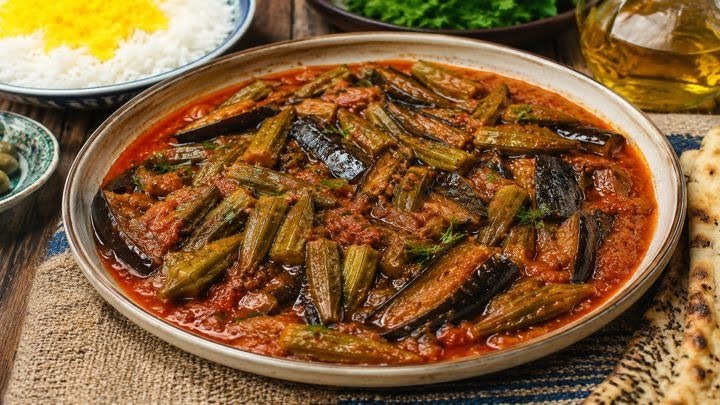 نکات و فوتوفن های طرز تهیه خوراک بامیه و بادمجان