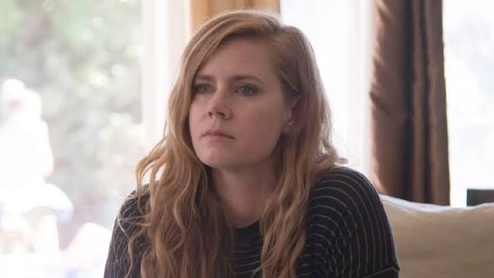 اشیای تیز (Sharp Objects) از مینی‌سریال‌های HBO که تک‌تک قسمت‌هایشان یک شاهکار هنری است