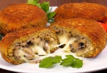 طرز تهیه کتلت شکم پر با قارچ و پنیر پیتزا
