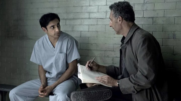 آن شب (The Night Of) از مینی‌سریال‌های HBO که تک‌تک قسمت‌هایشان یک شاهکار هنری است
