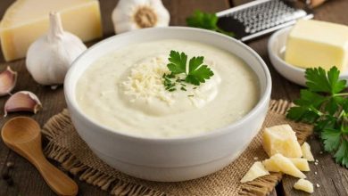 طرز تهیه سس پروتئینی پارمزان و سیر برشته+ موارد مصرف
