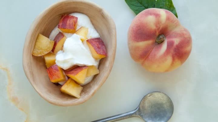 ماسک سم‌زدای صورت (هلو، آناناس و عسل)