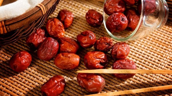 عوارض جانبی و تداخلات دارویی عناب عوارض جانبی و تداخلات دارویی عناب