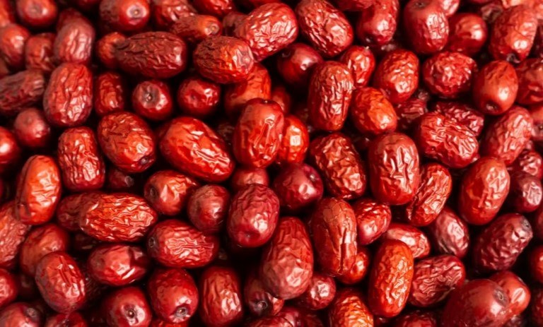 15 خواص عناب؛ فواید شگفتانگیز این میوه کوچک برای سلامت بدن