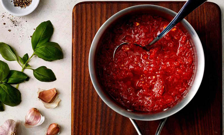 طرز تهیه سس مارینارا؛ سس گوجه ایتالیایی برای پاستا و پیتزا