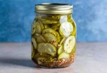 طرز تهیه خیارشور حلقه ای خانگی؛ فوت‌وفن ترد و خوش‌طعم شدن