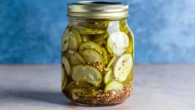طرز تهیه خیارشور حلقه ای خانگی؛ فوت‌وفن ترد و خوش‌طعم شدن