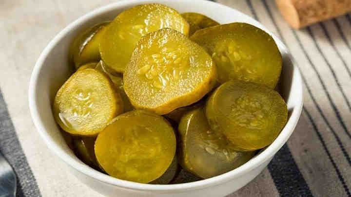 فوت‌وفن ترد و خوش‌طعم شدن خیارشور حلقه ای خانگی