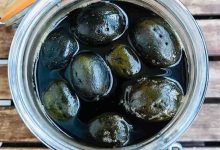 طرز تهیه ترشی گردو تازه؛ با پوست و بدون پوست بدون کپک