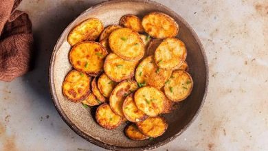 طرز تهیه سیب‌زمینی سرخ کرده هندی؛ ترد و خوشمزه با ادویه‌های هندی