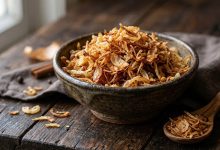 طرز تهیه پیاز داغ مجلسی و کریسپی؛ ترد و طلایی