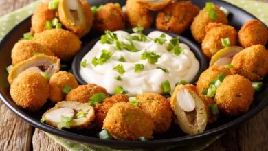 طرز تهیه زیتون سوخاری شکم پر؛ پیش ‌غذای ترد و خوشمزه به سبک رستوران‌ها