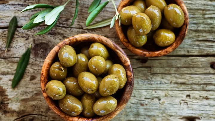 نکات مهم برای خوش‌طعم شدن زیتون شور